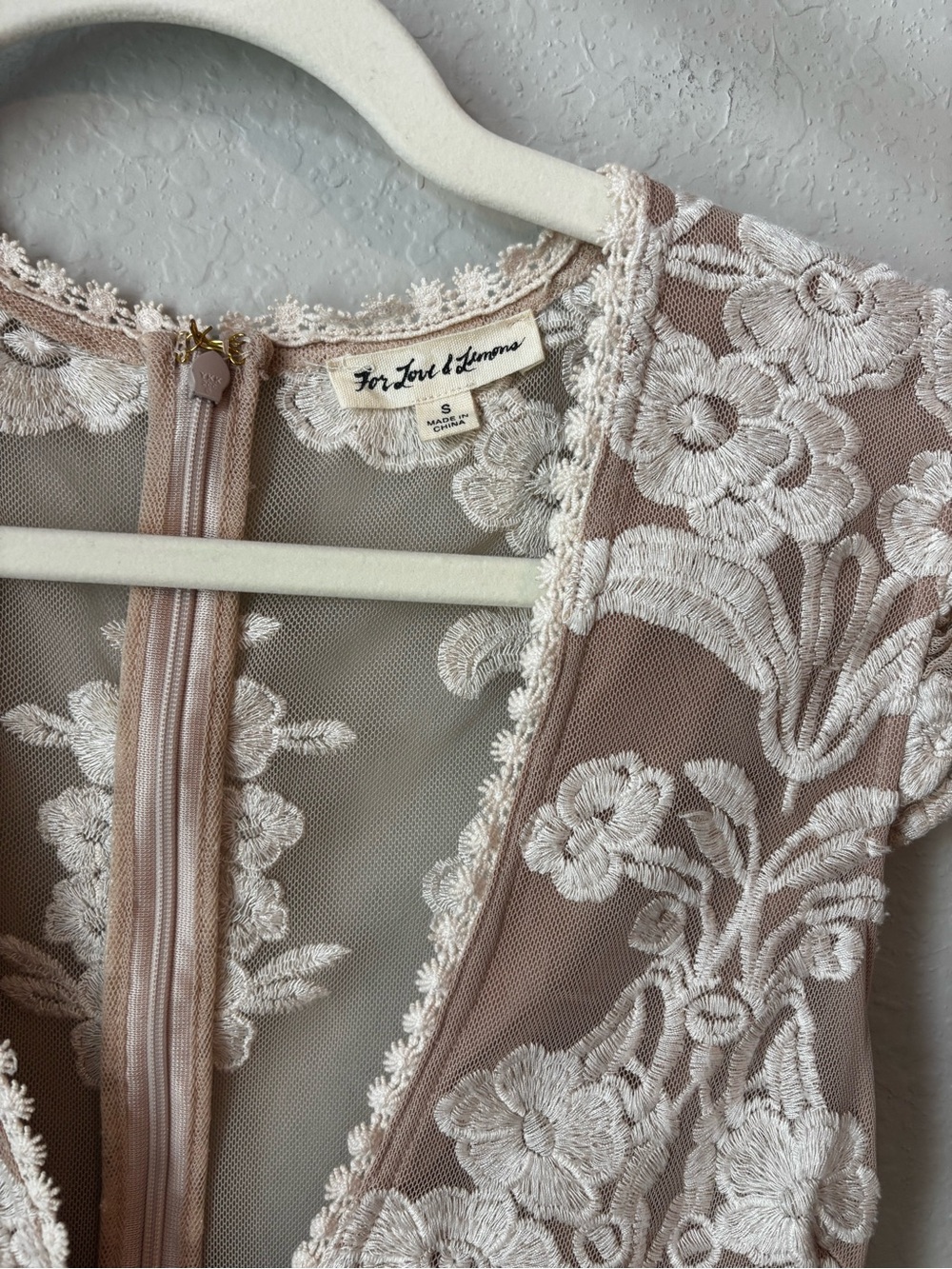 For Love & Lemons Floral Embroidered Mesh Lace V-Neck Ivory Nude Mini Dress - Picture 7 of 8